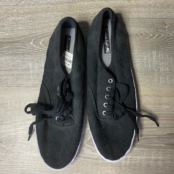 Black floral designed American eagle slip on sneakers - Picture 1 of 2